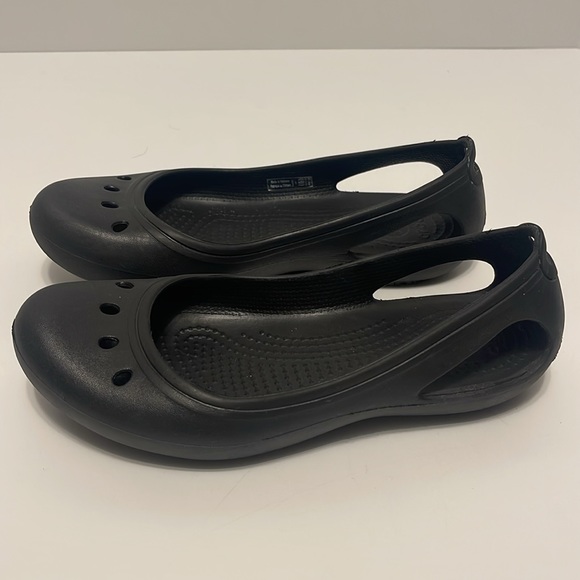 Crocs Kadee Ballet Flats Women’s 6 Black Slip Resistant Slip On Casual Shoes - Picture 2 of 9